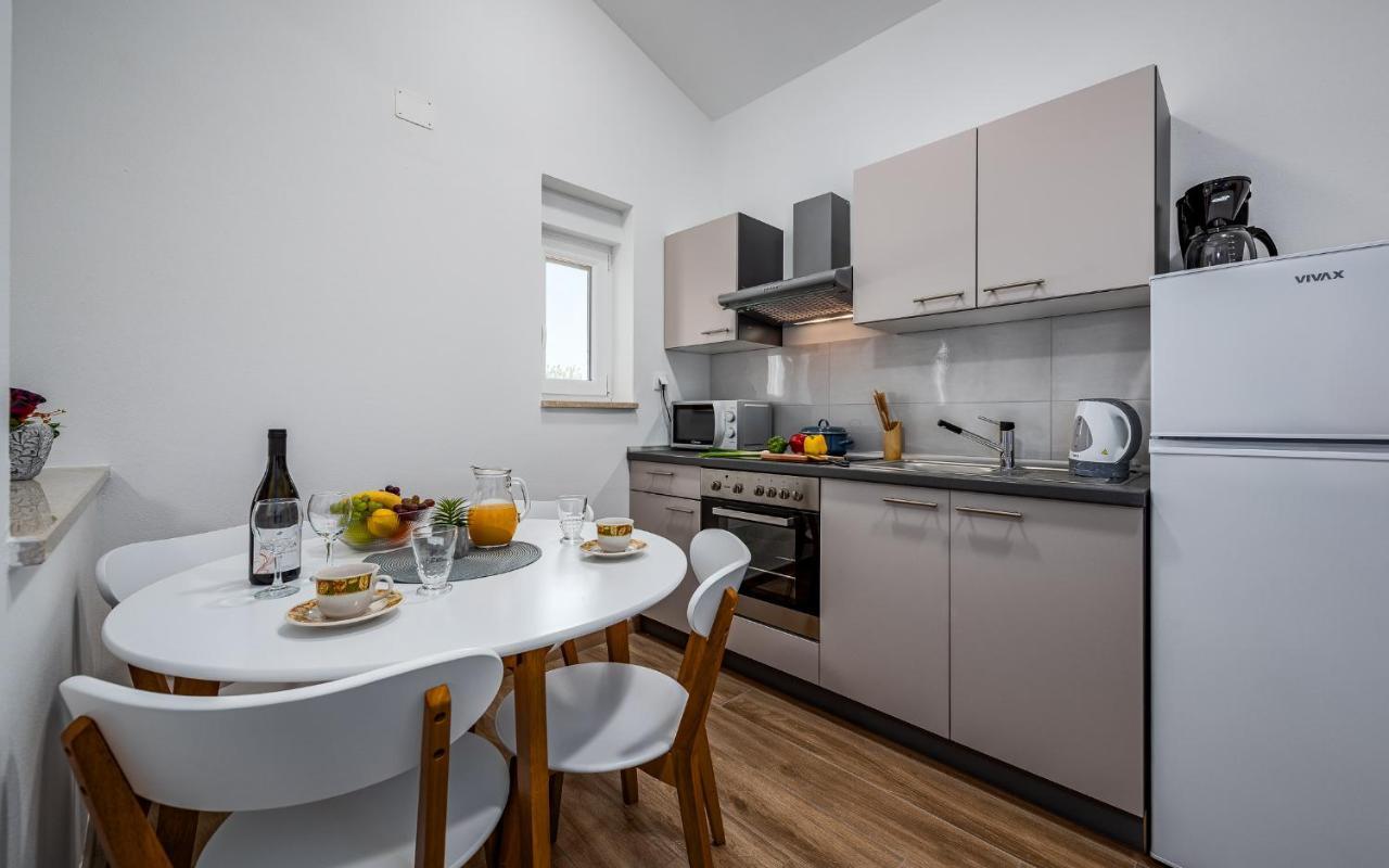 Apartments Nelle 普拉 外观 照片
