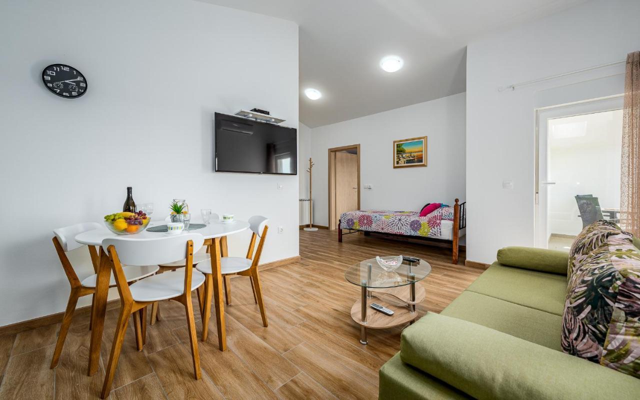 Apartments Nelle 普拉 外观 照片