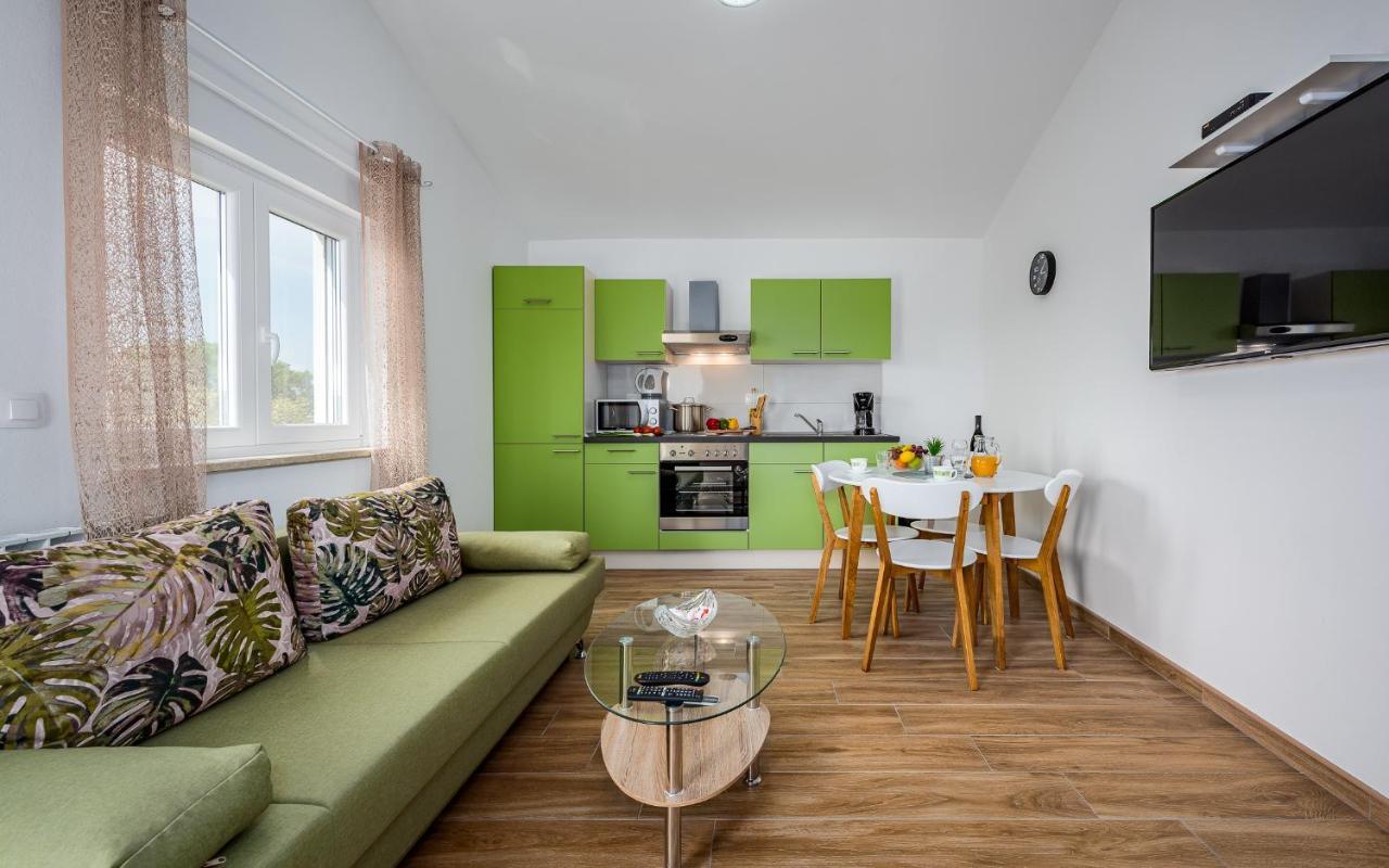 Apartments Nelle 普拉 外观 照片